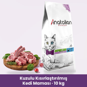 Anatolian Premium Kuzulu Kısırlaştırılmış Kedi Maması 10 kg paketi ve kuzu eti tabağı